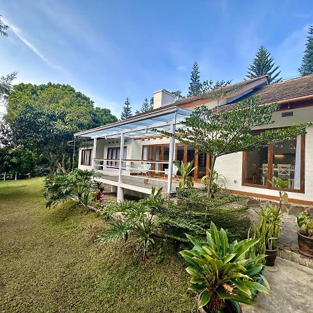 Villa Putih Le Cordon Bandung Eksteriør bilde